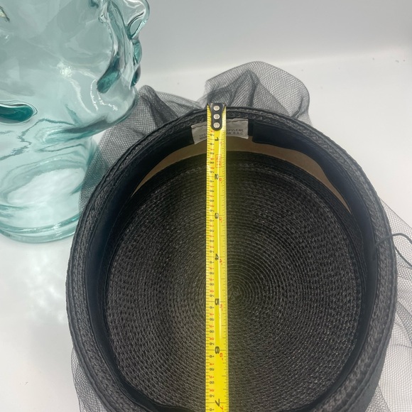 Black pillbox fascinator hat delicate mesh veil. Bow. Mid Century. 50’s 60’s main image 6
